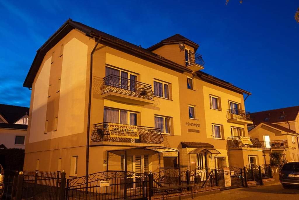 Marmat Leba Apartment Exterior foto
